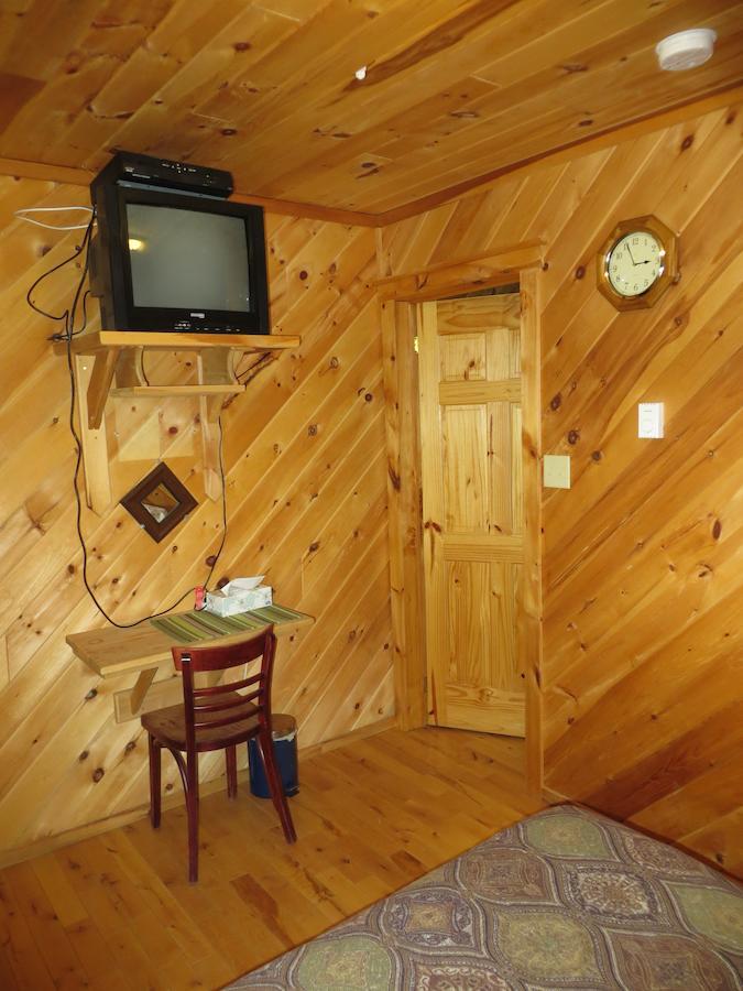 Nine Pine Cottage Miramichi Exterior photo