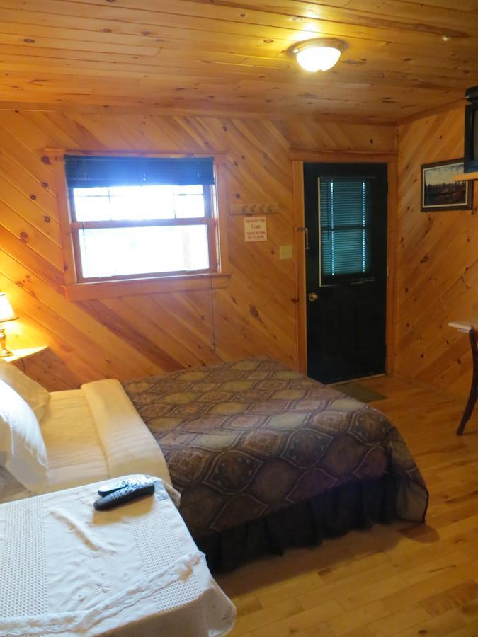 Nine Pine Cottage Miramichi Exterior photo